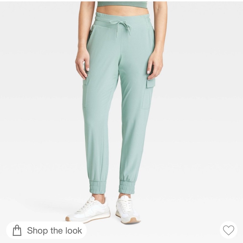 BRAND NEW - Light Women’s Cargo Joggers -Small